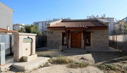 Konya Karatay’da Burhan Dede Türbesi aslına uygun şekilde ihya edildi