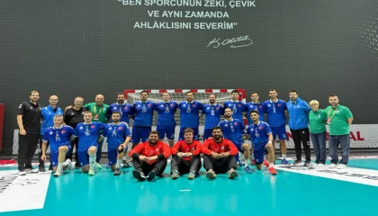 Nilüfer Belediyespor hentbolde yoluna kayıpsız devam ediyor