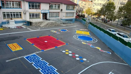 Okul bahçeleri Büyükşehir ile güzelleşiyor