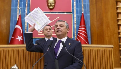Özgür Özel: Kıbrıs, Türkiye’nin arka bahçesi değil! Ümit Dikbayır CHP’ye katıldı