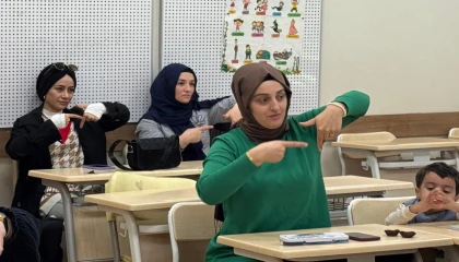 Sakarya SGM’de işaret dili kurslarına yoğun ilgi