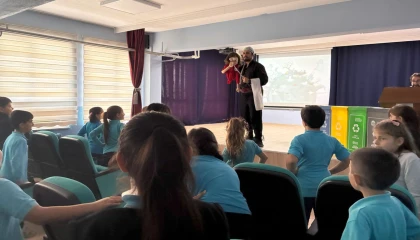 Sakarya’da “Akça” tiyatrosuyla minikler çevre bilinci kazandı