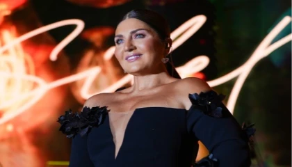 Sibel Can Kıbrıs’ta büyüledi