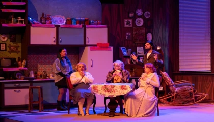 Adanalılar, “Üç Jokerli Konken’i” keyifle izledi