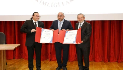 Ankara Üniversitesi Diş Hekimliği Fakültesi TÜSKA akreditasyon belgesi aldı