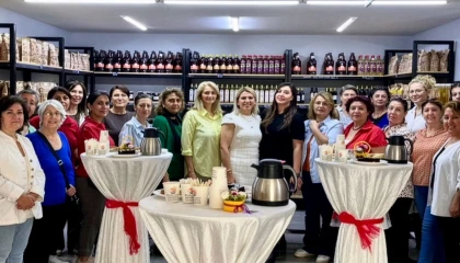 Antalya Muratpaşa’da kadın dayanışması büyüyor