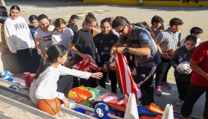 Antalya’da 19 ilçeye spor malzemesi desteği