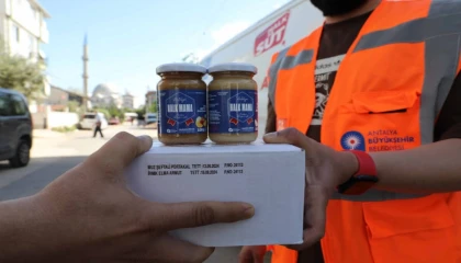 Antalya’da bebeklere “Halk Mama” desteği