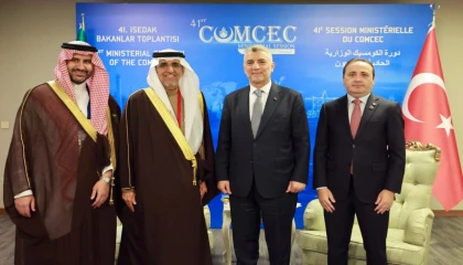 Bakan Bolat’tan mevkidaşlarıyla İSEDAK’ta yoğun diplomasi