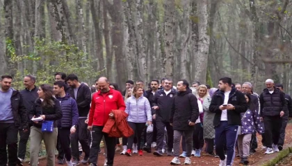 Bakan Tekin Belgrad Ormanı’nda öğretmenlerle yürüdü