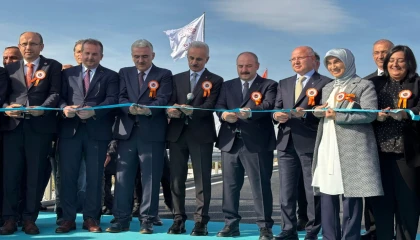 Bakan Uraloğlu: Bursa’daki ulaşım ağı yeni bir çağ açıyor... İnegöl Giriş Kavşağı açıldı