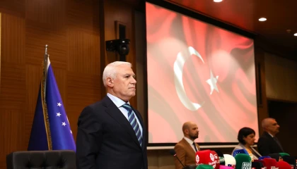 Bursa Büyükşehir Meclisi’nde şehitler için saygı duruşu