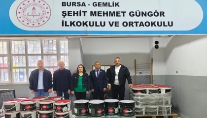 Bursa Gemlik’te Şehit Mehmet Güngör İlkokulu’na renkli destek