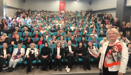 Bursa Nilüferli kadınlar Atatürk’ü sevdiği şarkılarla andı