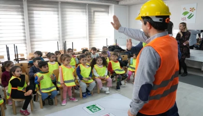 Bursa Osmangazi kreşlerinde miniklere iş güvenliği eğitimi