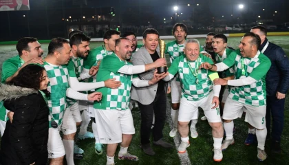 Bursa Osmangazi’de geleneksel turnuvada kupa sahibini buldu