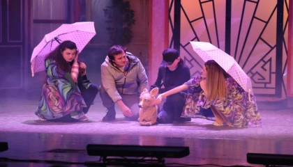 Bursa Şehir Tiyatrosu perdelerini öğretmenler için açıyor