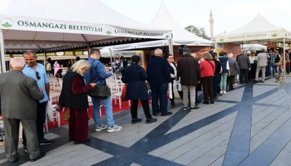 Bursa’da Osmangazi Kitap Fuarı 8’inci gününde de doldu taştı
