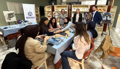 Elektronik atıklardan sanata çevreci dönüşüm