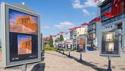 Gazeteci Korcan Karar’ın “Anıtkabir” sergisi İzmir’de açıldı