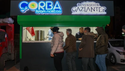 Gaziantep’te 39 noktada sıcak çorba ikramı