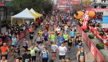 Gaziantep’te ’Gazi Yarı Maratonu’ rekor katılımla koşuldu