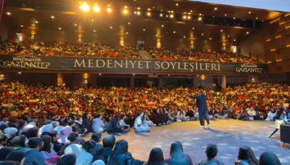 Gaziantep’te gençlerle Gri Koç buluşması