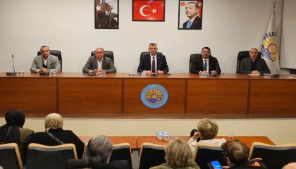 Gölcük’te Başkan Sezer muhtarları dinledi