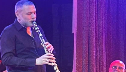 Hüsnü Şenlendirici Amerika turnesinde fırtına gibi esiyor