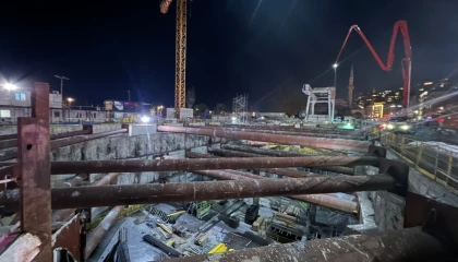 İstanbul Kabataş metro şantiyesinde iskele çöktü! 5 işçi mahsur kaldı