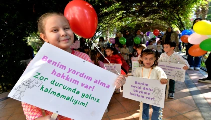 İzmir Bornova’da çocuklardan renkli etkinlik