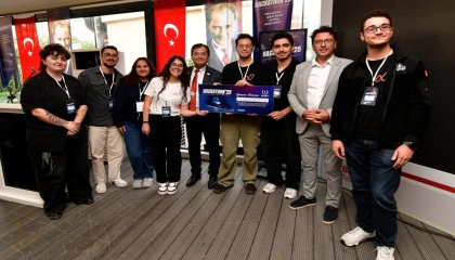 İzmir Bornovalı genç beyinler afetlere dirençli kent için kod yazdı