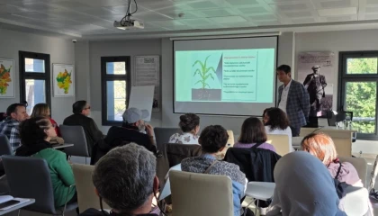 İzmir Efes’te Üretici Pazarı’nda geri dönüşüm haftası