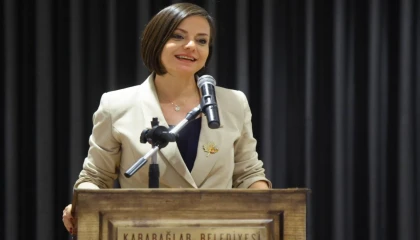 İzmir Karabağlar ‘da eğitim emekçilerine anlamlı gece