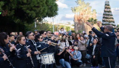 İzmir, yeni yılı rengarenk bir festivalle karşılıyor