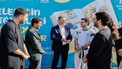 İzmir’de minikler ve üniversiteliler ’Geleceğin Atölyeleri’nde buluşuyor