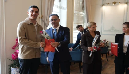 İzmir’de Öğretmenler Günü’nde anlamlı buluşma