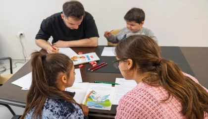 İzmir’de ’Renkli Harfler’ projesinde ders zili çaldı