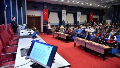 Kayseri Büyükşehir personeline ’Etik Davranış’ eğitimi