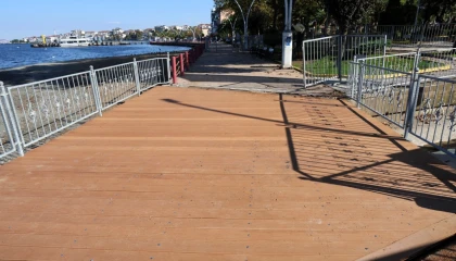 Kocaeli Değirmendere sahiline yeni yaya geçiş köprüsü