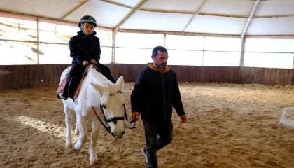 Kocaeli’de ara tatili at üstünde geçirdiler