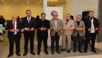 Kütahya’da yöresel lezzetler ve el sanatları görücüye çıktı