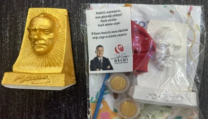 Lalapaşa’da öğrencilere Atatürk sevgisi hediyeyle aşılandı