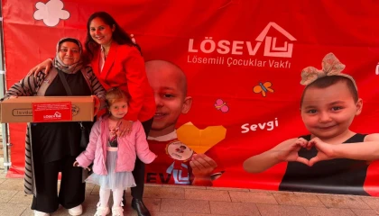 LÖSEV Bursa’da mutlu et paketleri dağıtıldı