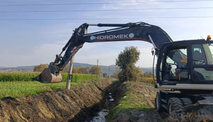 Manisa’da tarım arazileri taşkınlara karşı korunuyor