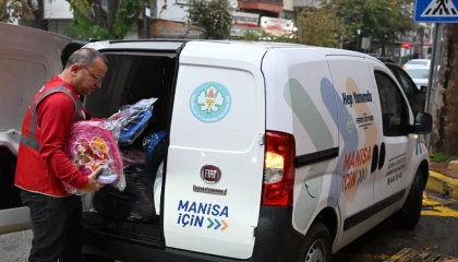 Manisa’dan 15 bin öğrenciye çanta ve kırtasiye desteği