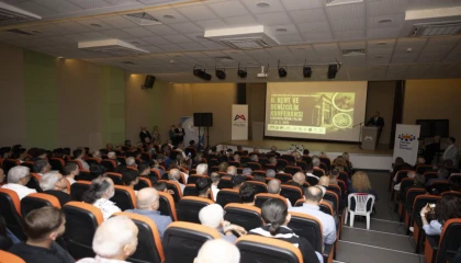 Mersin’de ’Denizle Bütünleşen Kent Vizyonu’ konferansta masaya yatırıldı