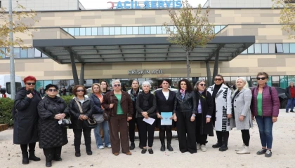 Mudanyalı kadınlar Bursa Şehir Hastanesi önünden kadına şiddete ’dur’ dedi
