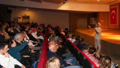 Öğretmenlere ’Çiğli Komedi Akşamları’ neşeli gece yaşattı