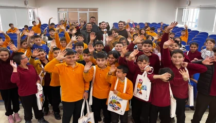 Sakarya’da çocuklar ‘Çok Bilmiş İbiş’ ile eğlendi